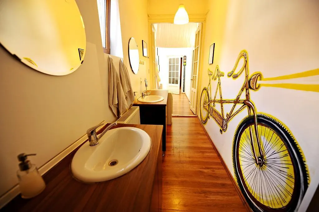 Auberge de jeunesse Podstel Umbrella à Bucarest 0*,